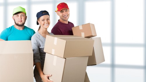 Commercial moving truck support for Kingston businesses