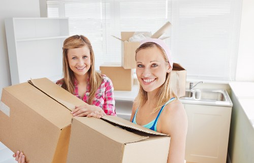 Moving van covering Kingston and nearby local areas